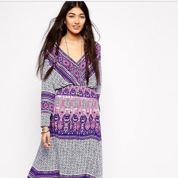 Free People Dresses & Skirts - Free People “She’s a Lady” midi dress in paisley